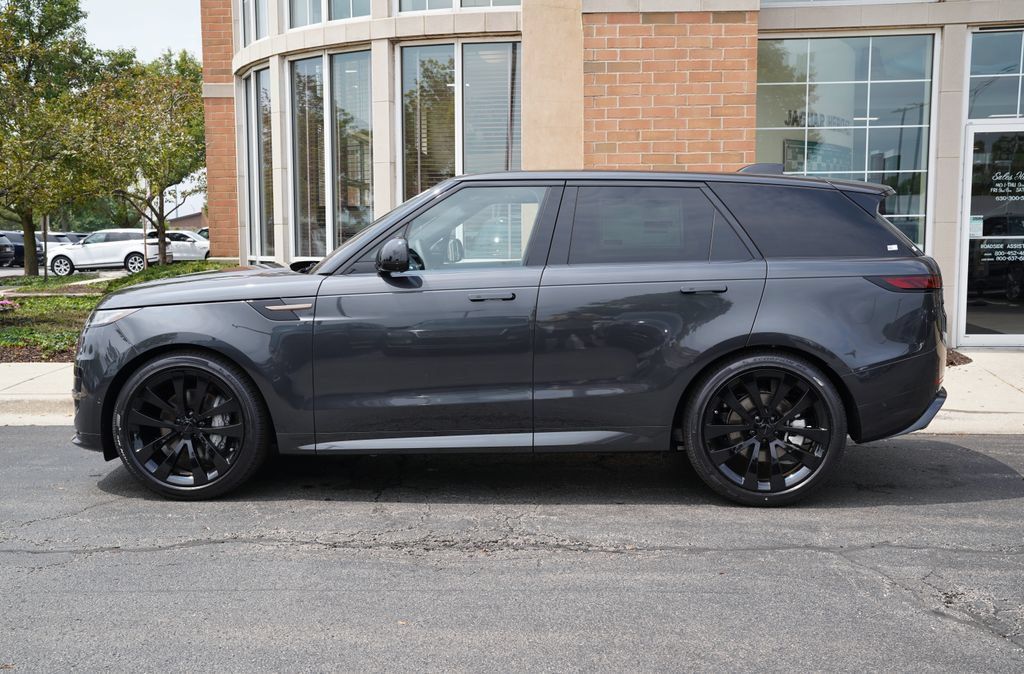 New 2026 Land Rover Range Rover Sport Dynamic SE AWD/4WD image 2
