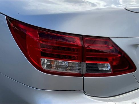 Used 2015 Lexus IS 250C image 27