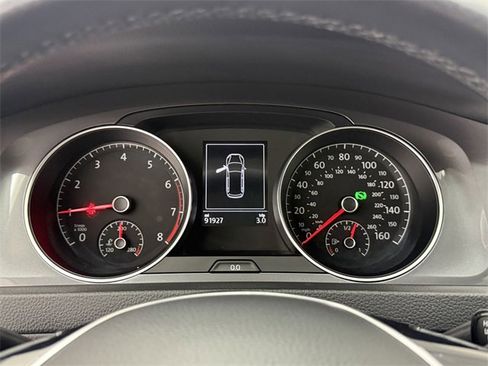 Used 2017 Volkswagen Golf Alltrack SE image 17