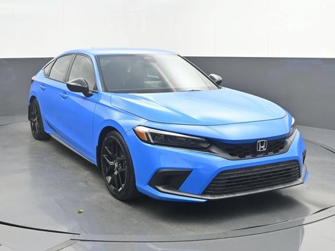 Used 2024 Honda Civic Sport image 1