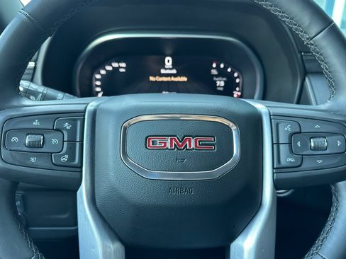 Used 2023 GMC Yukon SLT w/ SLT Premium Package AWD/4WD image 31