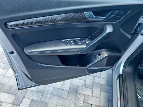 Used 2019 Audi SQ5 Premium Plus AWD/4WD image 23