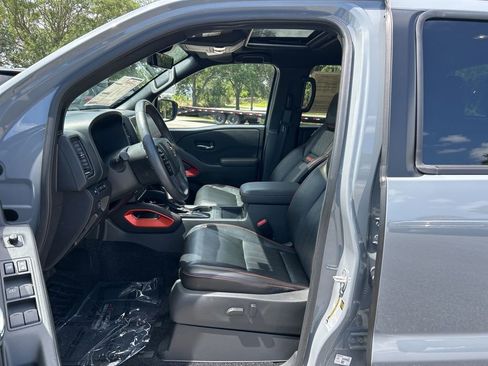 Certified 2023 Nissan Frontier PRO-4X w/ Pro-4X Premium Package AWD/4WD image 17