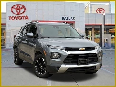 Used 2021 Chevrolet TrailBlazer LT w/ Convenience Package image 1