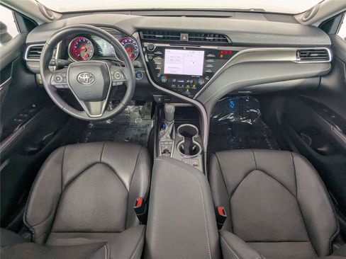 Used 2018 Toyota Camry XSE FWD image 37