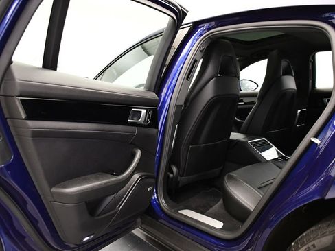 Used 2020 Porsche Panamera 4 image 42