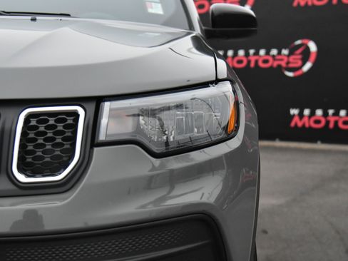 Used 2023 Jeep Compass Sport image 11