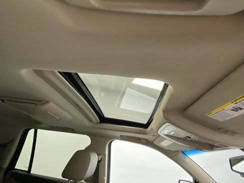 Used 2019 Chevrolet Tahoe LT w/ LT Signature Package image 24