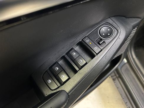 Used 2024 Kia Seltos S image 23