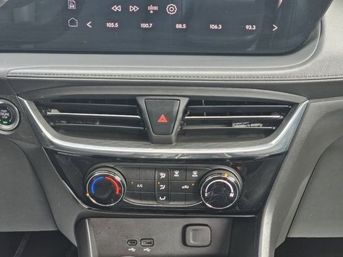 Used 2024 Buick Encore GX Sport Touring image 33