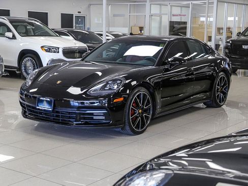 Used 2018 Porsche Panamera 4S w/ Premium Package Plus AWD/4WD image 8
