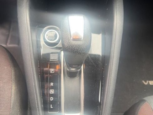 Used 2020 Nissan Versa SR w/ Convenience Package image 10