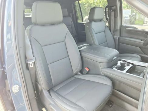 New 2026 Chevrolet Suburban LT w/ Comfort Package AWD/4WD image 14