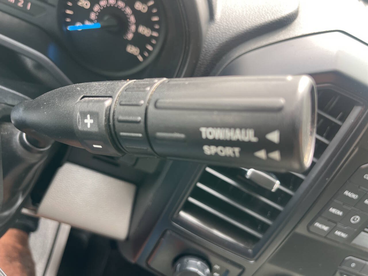 Used 2015 Ford F150 XL w/ Equipment Group 101A Mid AWD/4WD image 33