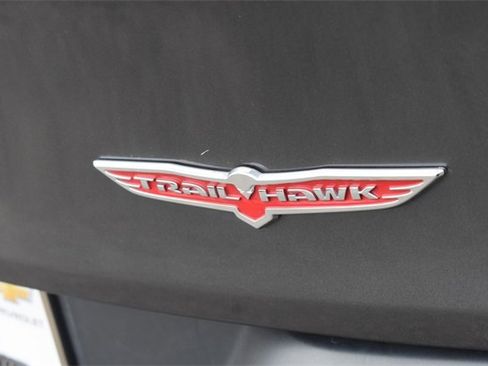 Used 2016 Jeep Cherokee Trailhawk w/ Comfort/Convenience Group image 17