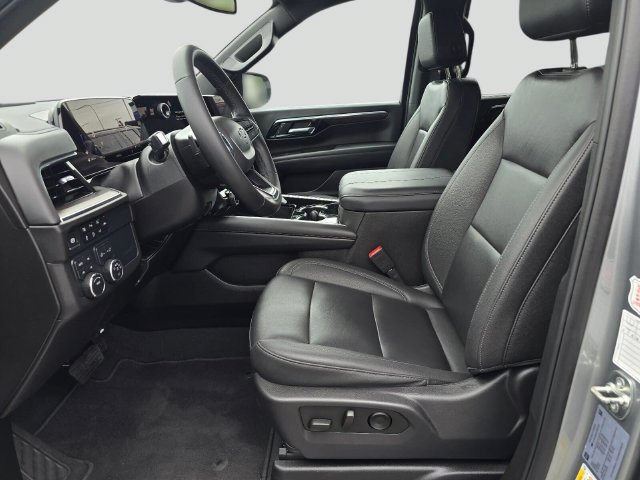 Used 2025 Chevrolet Suburban Z71 AWD/4WD image 22