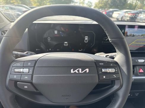 New 2025 Kia K4 EX image 11