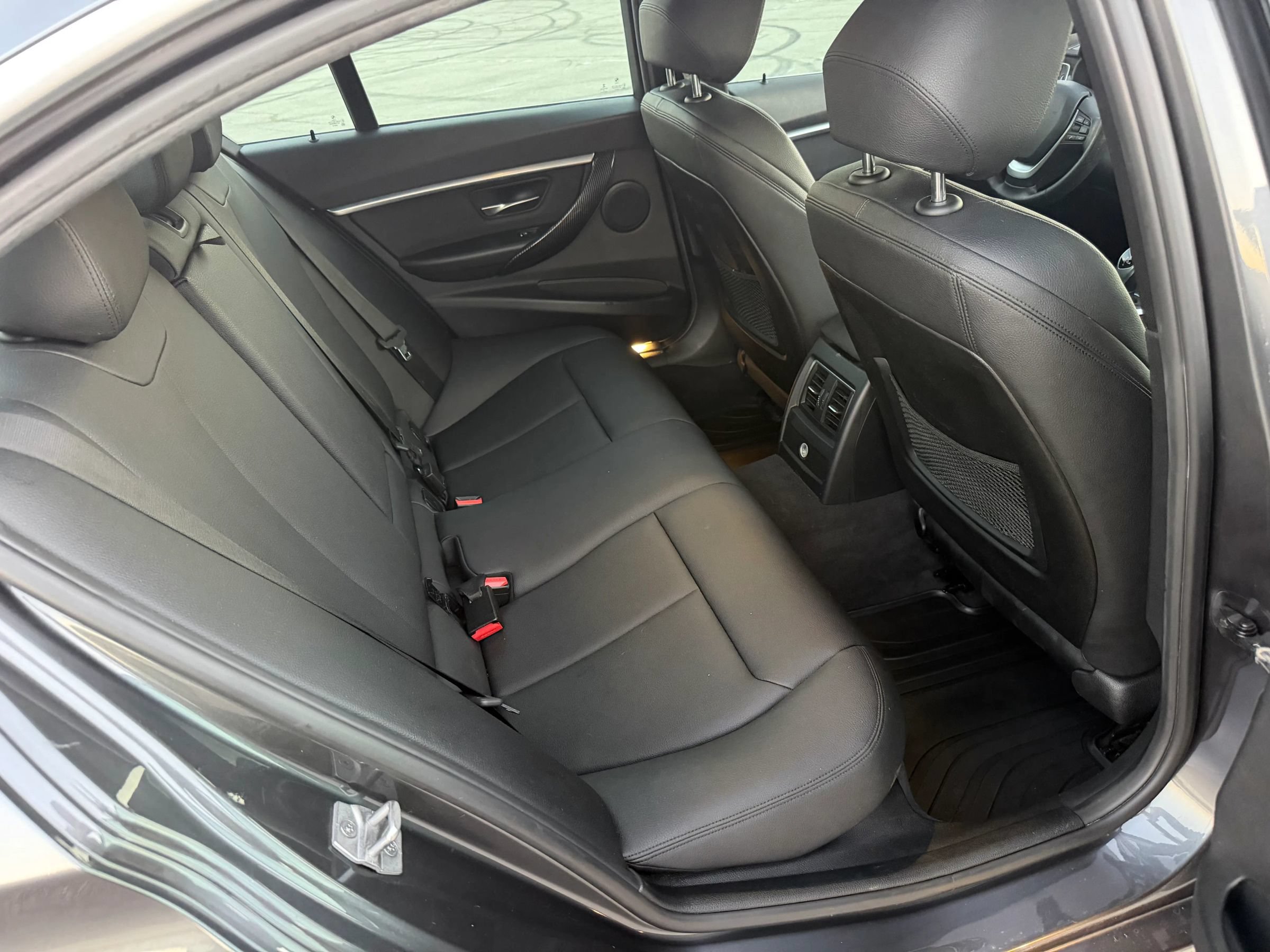 Used 2017 BMW 330i Sedan RWD image 16
