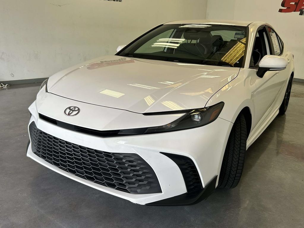 Certified 2025 Toyota Camry SE FWD image 7