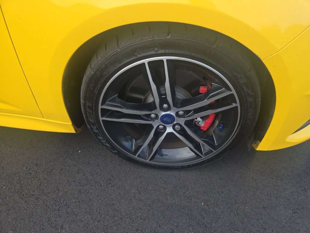 Used 2017 Ford Focus ST w/ Equipment Group 401A FWD image 14