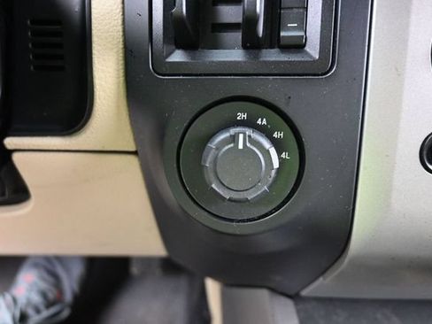 Used 2016 Ford Expedition XL AWD/4WD image 21