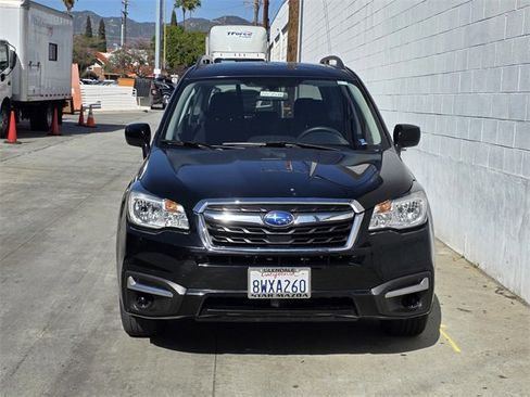 Used 2017 Subaru Forester 2.5i Premium w/ All-Weather Package image 2