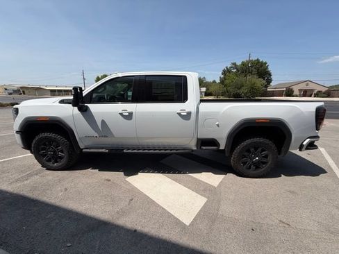 New 2026 GMC Sierra 2500 AT4 w/ AT4 Premium Plus Package AWD/4WD image 31