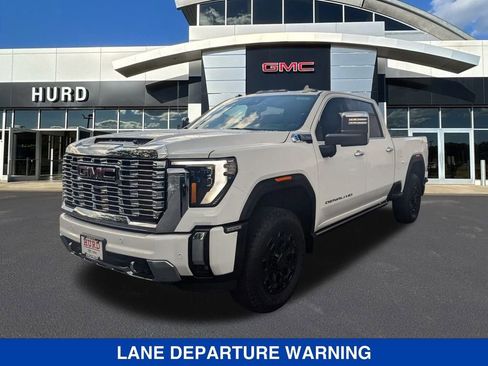 New 2025 GMC Sierra 3500 Denali w/ Denali Reserve Package image 8
