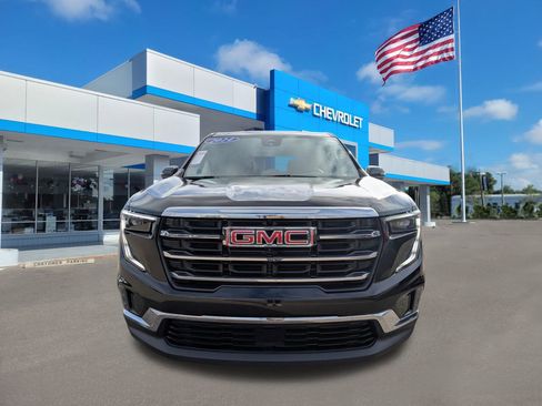 Used 2024 GMC Acadia Elevation image 2