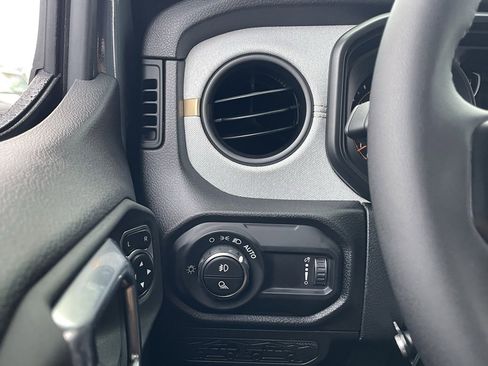 New 2026 Jeep Gladiator Sport image 31