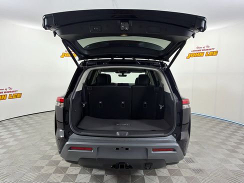 New 2026 Nissan Pathfinder SL w/ SL Premium Package FWD image 5