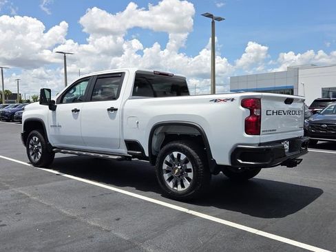 Used 2024 Chevrolet Silverado 2500 Custom w/ Custom Value Package AWD/4WD image 4