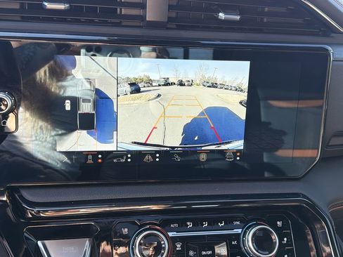 Used 2024 GMC Sierra 1500 AT4 w/ Technology Package image 35