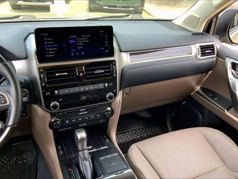 Used 2023 Lexus GX 460 Premium w/ Accessory Package image 7