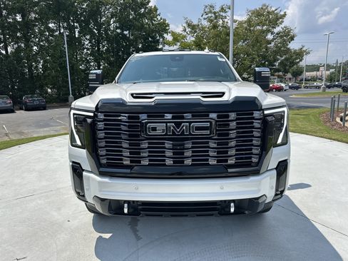 Used 2025 GMC Sierra 2500 Denali Ultimate AWD/4WD image 3