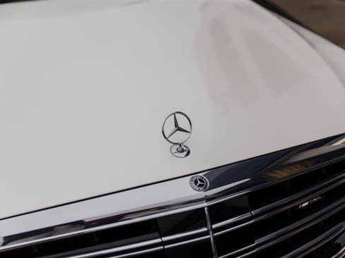 Used 2018 Mercedes-Benz S 63 AMG S 4MATIC Sedan image 4