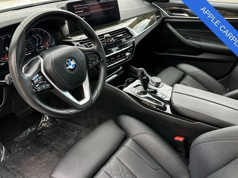 Used 2022 BMW 530i w/ Convenience Package RWD image 10