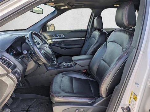 Used 2018 Ford Explorer Sport image 17