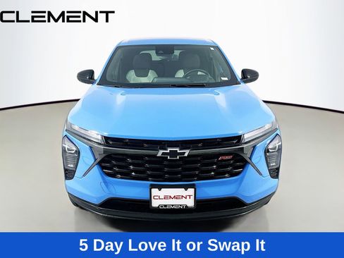 Used 2024 Chevrolet Trax RS image 2