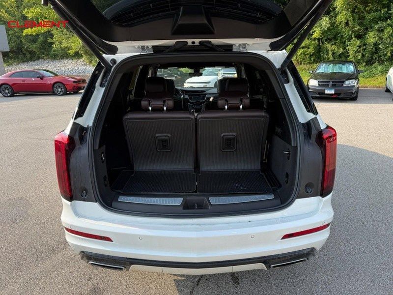 Used 2023 Cadillac XT6 Premium Luxury w/ Technology Package AWD/4WD image 7