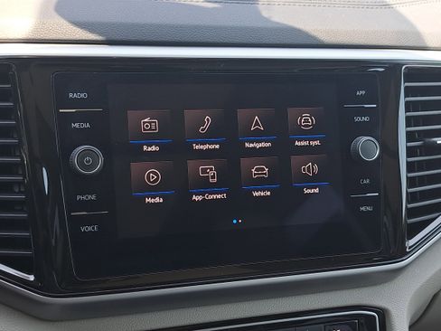 Certified 2023 Volkswagen Atlas SE w/ Panoramic Sunroof Package AWD/4WD image 23