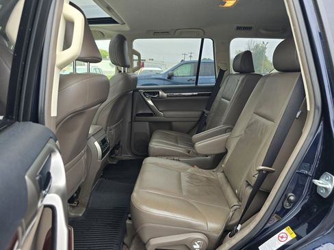 Used 2017 Lexus GX 460 image 23