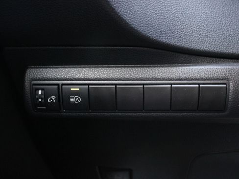 Used 2025 Toyota Corolla SE FWD image 22