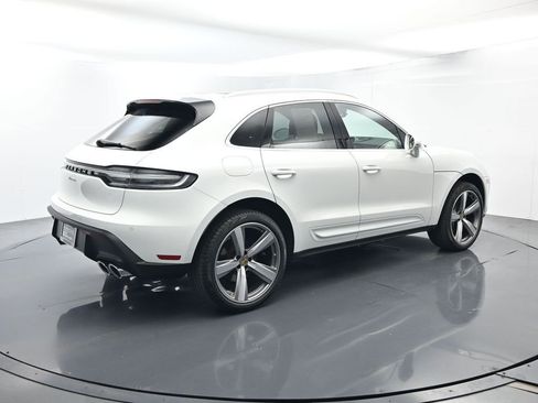 Certified 2025 Porsche Macan AWD/4WD image 15