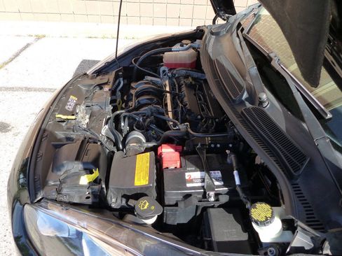 Used 2016 Ford Fiesta Titanium FWD image 18