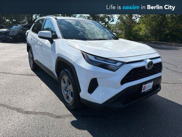 Certified 2025 Toyota RAV4 XLE AWD/4WD image 1
