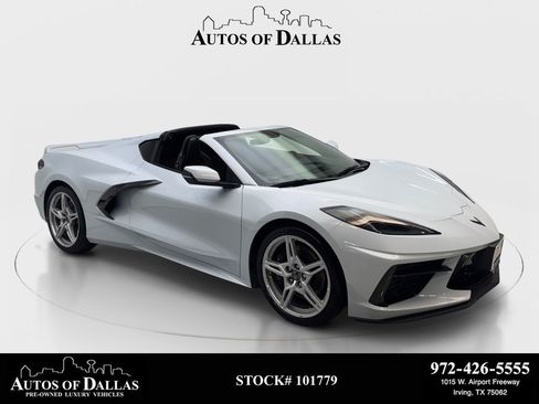 Used 2021 Chevrolet Corvette Stingray Coupe w/ Z51 Performance Package RWD image 1