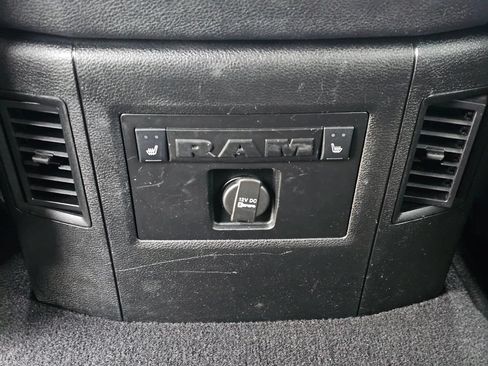Used 2015 RAM 3500 Laramie Longhorn AWD/4WD image 19