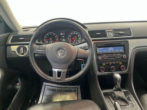 Used 2015 Volkswagen Passat 1.8T Wolfsburg Edition image 17