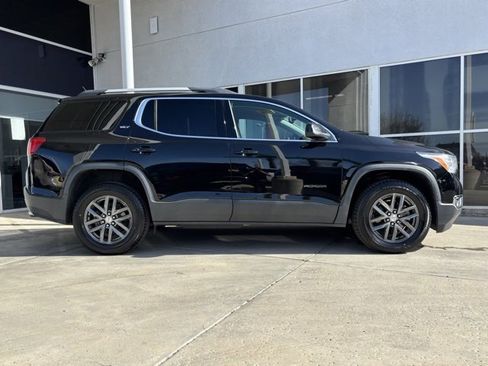 Used 2019 GMC Acadia SLT image 2